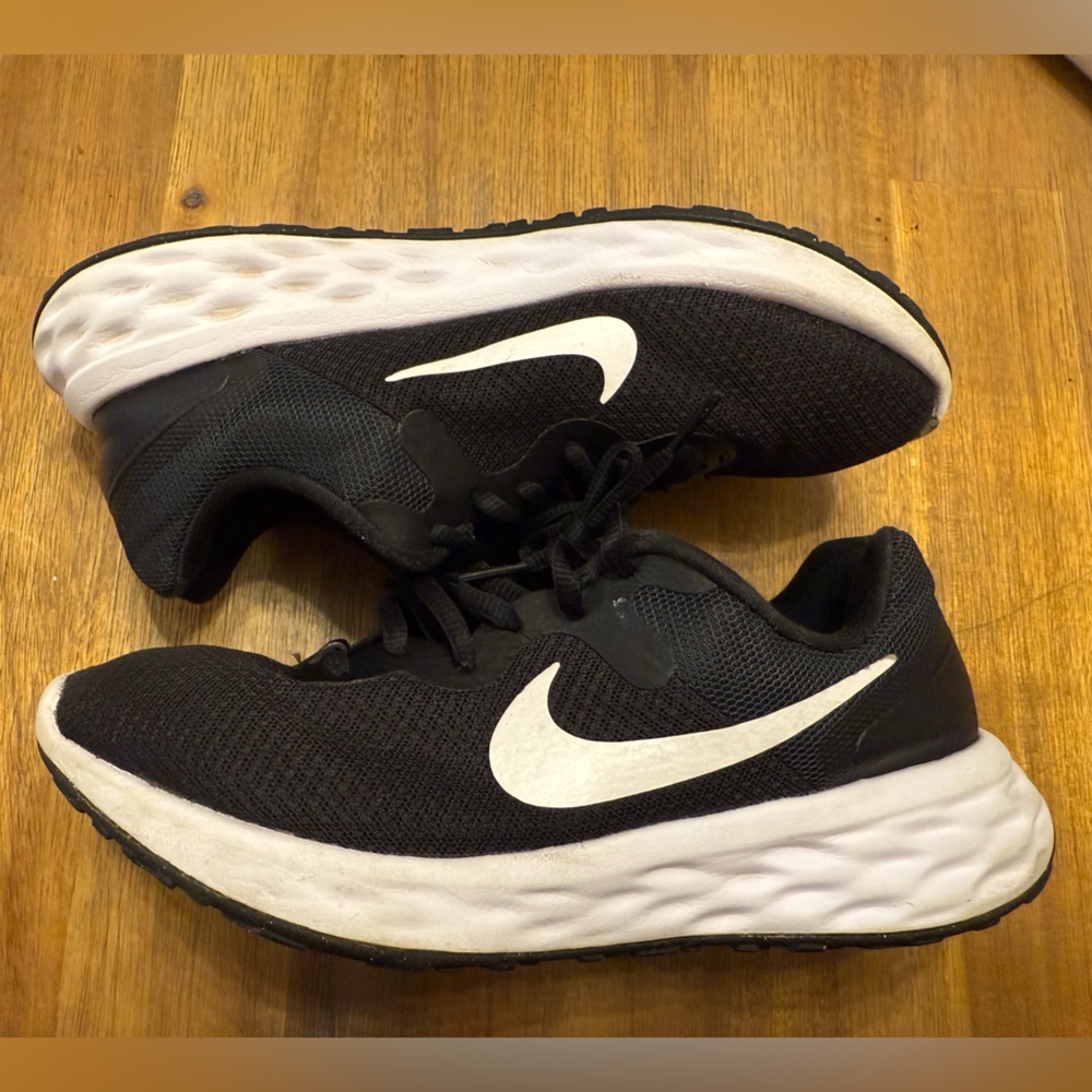 Nike Revolution Women's Size 7 - Black Canvas Sneakers